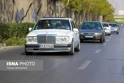 رالی خانوادگی ماشین‌ های کلاسیک در اصفهان (16)
