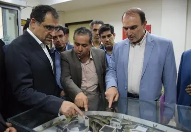 وزیر بهداشت در محل کار خود حاضر است