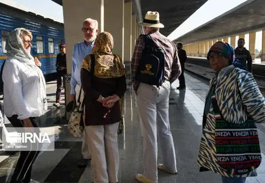 Golden Eagle tourist train arrives Isfahan