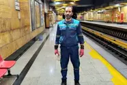 کارگر متروی تهران کیف حاوی ۱۵۰ گرم طلا را به صاحبش برگرداند 
