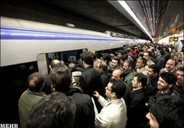 گلایه شهروندان: سرفاصله حرکت قطارها در مترو زیاد است