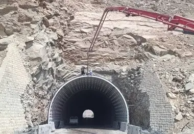 پیشرفت ۷۵ درصدی بازسازی تونل‌ های شهید میرزایی بندرعباس؛ پایان عملیات تا آذر ماه