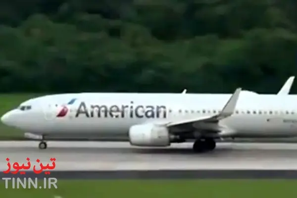 فیلم | ترکیدن لاستیک یک هواپیمای شرکت آمریکن ایرلاینز هنگام برخاستن