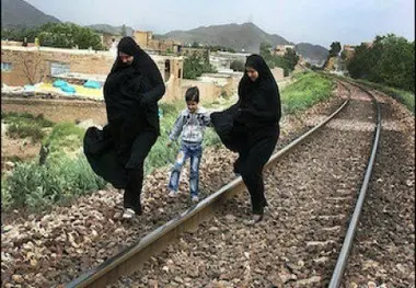 حاشیه‌نشینان از ورود به حریم راه‌آهن پرهیز کنند