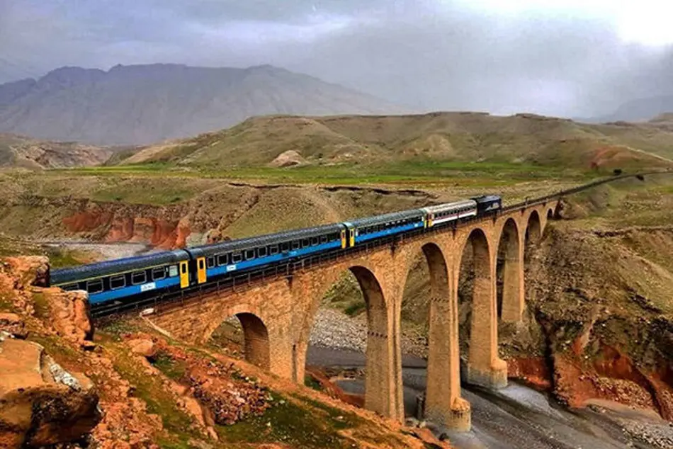 بیش از ۳۴ هزار مسافر در خردادماه در راه آهن زاگرس جابجا شدند