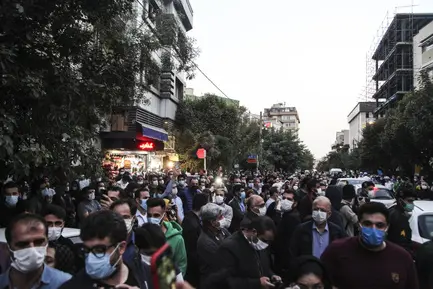 تجمع دوستداران استاد شجریان مقابل بیمارستان جم