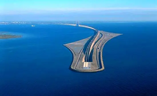 اعجاز مهندسان در ساخت زیباترین و عجیب‌ترین پل‌های دنیا/ تصاویر