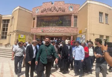 تقدیر وزیر راه از کامیون داران/تداوم نشست با رانندگان تا حل نهایی مشکلات