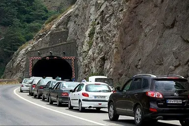 تردد روان در آزادراه تهران-شمال و ترافیک سنگین در جاده چالوس