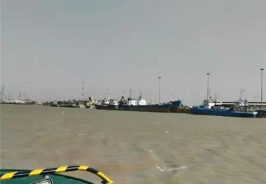 دو شناور حامل سوخت قاچاق توقیف شد