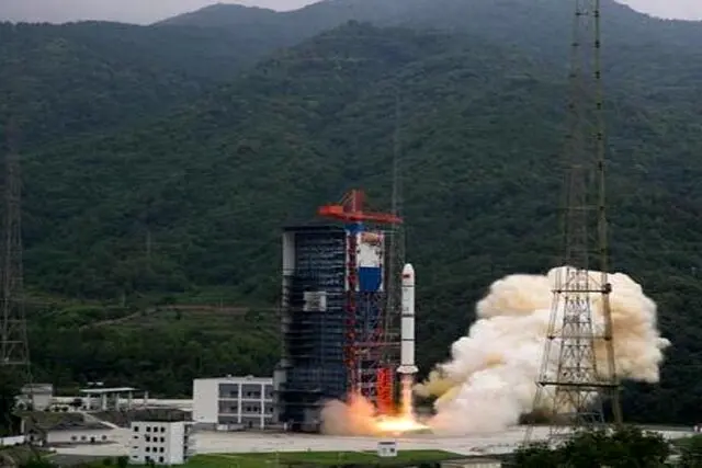 خودروساز چینی 9 ماهواره به فضا پرتاب کرد