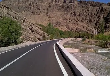 
آسفالت ۳۰ کیلومتر از راه‌های روستایی در شهرستان سیریک

