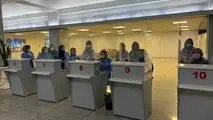 غربالگری کرونایی مسافران فرودگاه امام (ره) از سوی هلال احمر