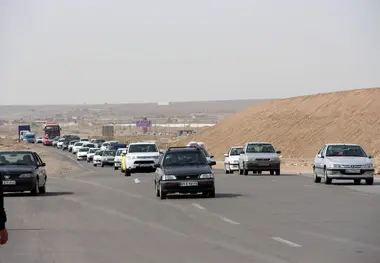 تردد یک میلیون خودرو از جاده های همدان