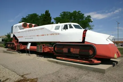 Hovertrain؛ قطار راکتی (8)