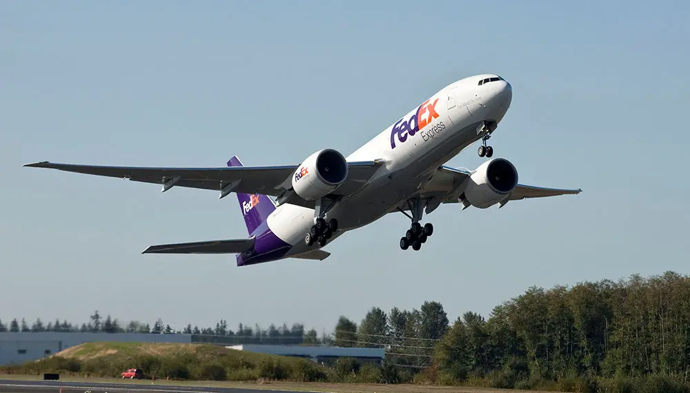 FedEx Express Orders 24 Medium and Large Freighters