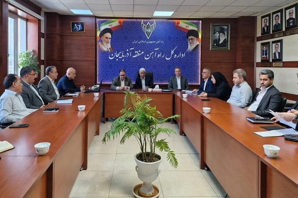 نشست با شرکت های فورواردری در اداره کل راه آهن آذربایجان