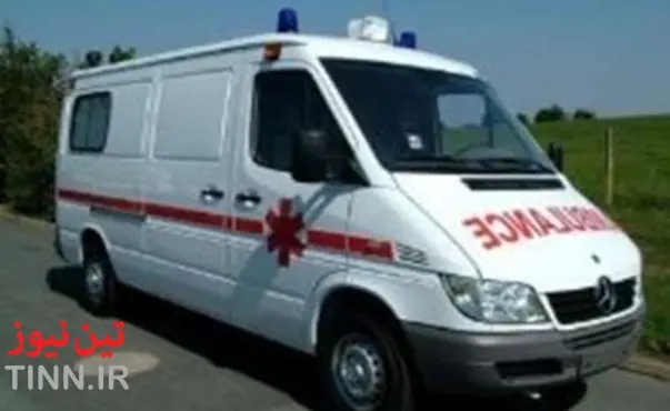 واژگونی تاکسی ون در بزرگراه تهران - کرج هشت مسافر را راهی بیمارستان کرد