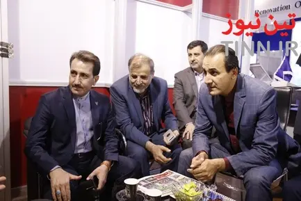 سعید محمدزاده در غرفه تین