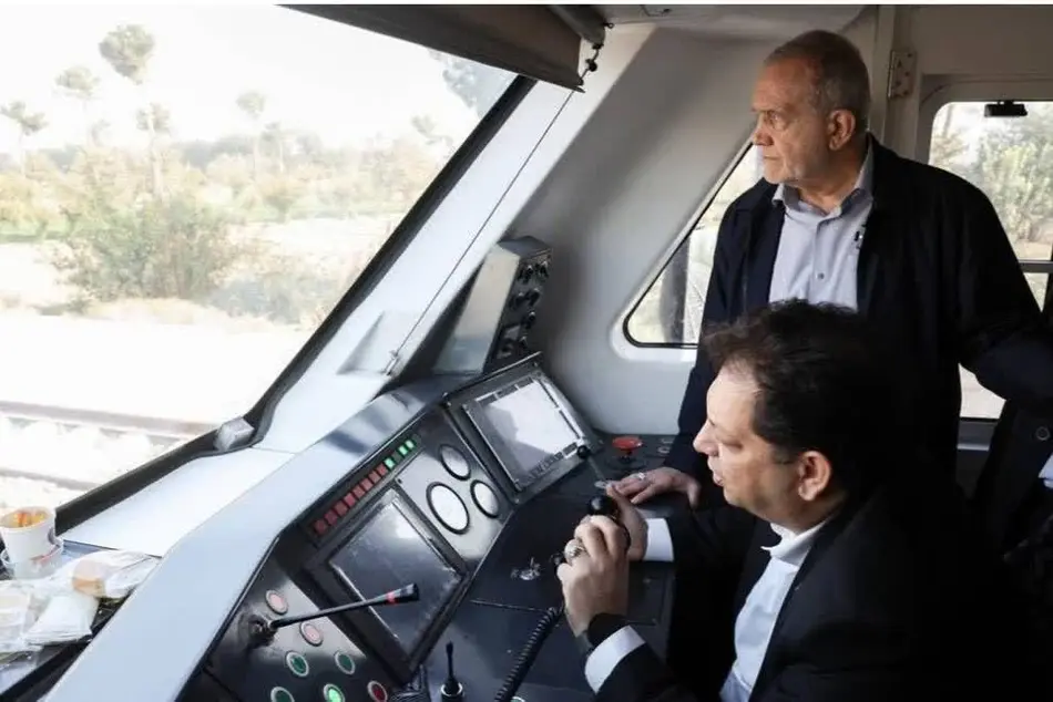 قطار حومه ای؛ راه نجات از ترافیک و مصرف سوخت