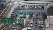 سرعت غیر مجاز در یکی از بزرگراه‌ های ژاپن و برخورد متفاوت پلیس