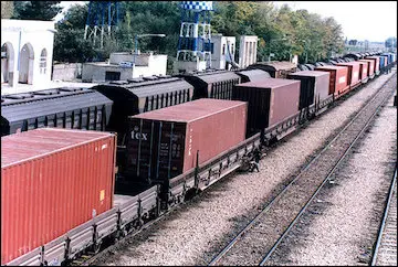 افزایش ۶۰ درصدی تناژ بارگیری سنگ آهن در راه آهن شرق 