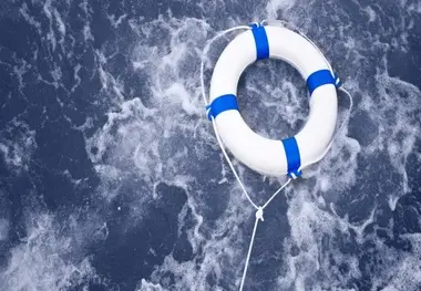 Four crew members missing after vessel sank near bridge