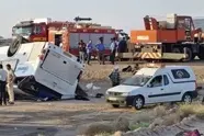 تصادف اتوبوس و تریلی در محور سلفچگان – اراک ۱۵ مصدوم برجای گذاشت