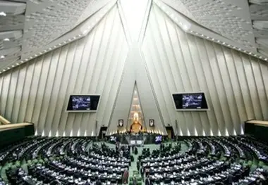 وزیر اقتصاد راهی مجلس می‌شود