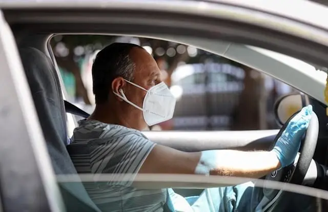 اوبر با کمک فناوری ماسک زدن رانندگانش را کنترل می‌کند