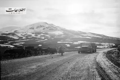عکس|  وضعیت عجیب جاده‌ های نوروزی ۷۰ سال قبل