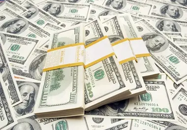 یکسان‌سازی نرخ ارز در شرایط کنونی محکوم به شکست است/ تکرار تجربه‌های سال 90 در اقتصاد