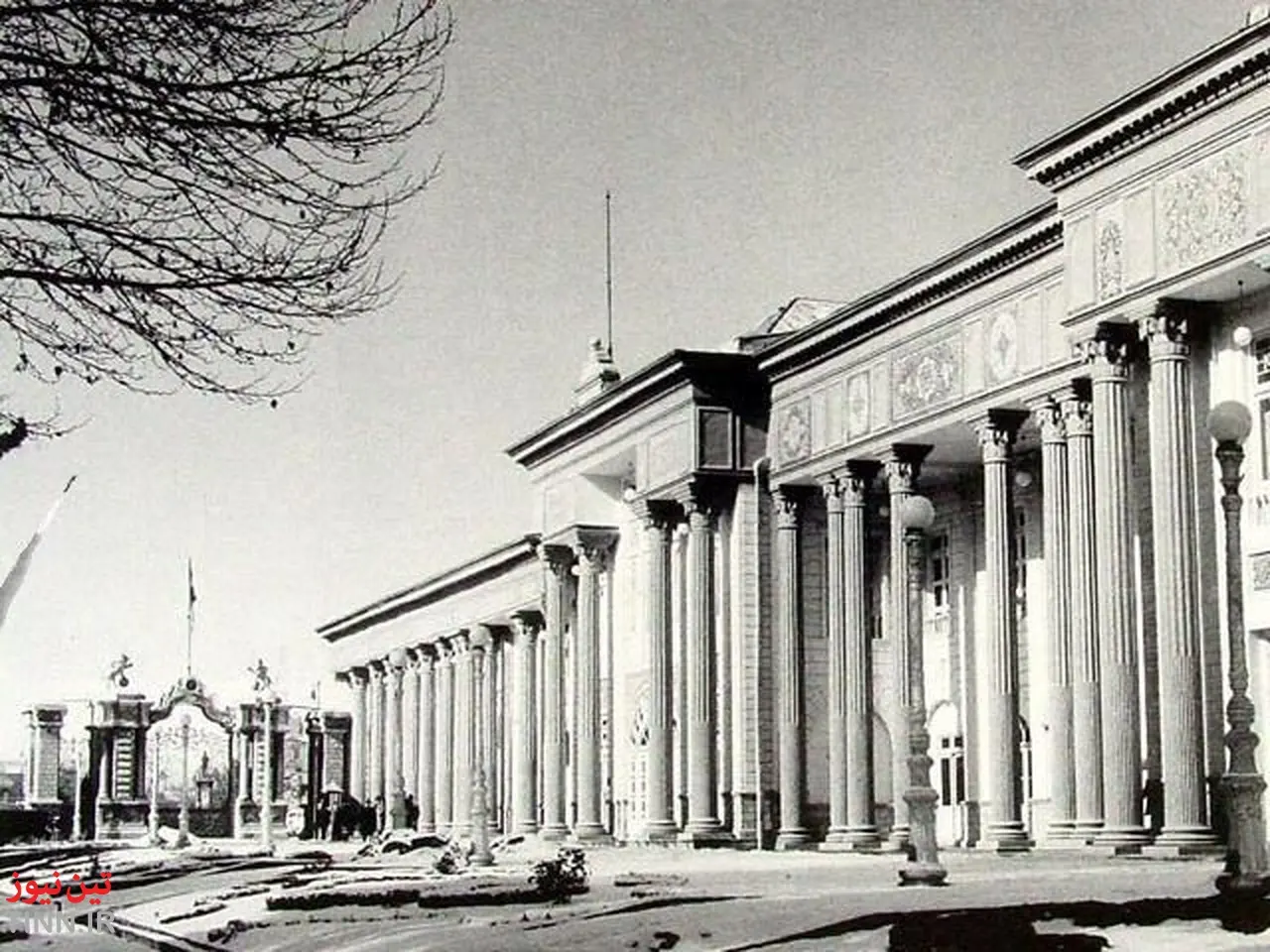 کاخ بهارستان 
