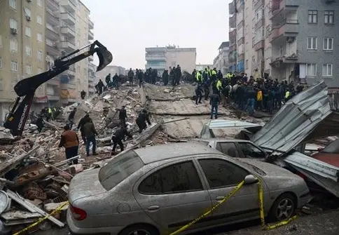 آخرین خبرها از زلزله ترکیه و سوریه؛ شمار کشته ها در مرز ۵۰۰۰ نفر
