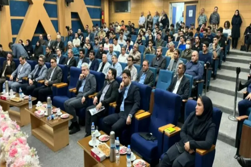 بازطراحی آموزش در دانشکده صنعت هواپیمایی کشوری با تمرکز بر ارکان توسعه صنعت هوانوردی