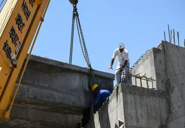 بررسی طرح استفاده از ظرفیت فضاهای زیرسطحی در میدان راه آهن