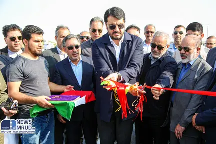 افتتاح 96 کیلومتر کریدور بزرگراهی و آغاز عملیات اجرایی 5 طرح بندری در چابهار (2)