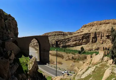 انسداد ورودی پلدختر از سمت خوزستان