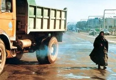 پای لنگ برخورد با کامیون‌های دودزا در روزهای آلوده 