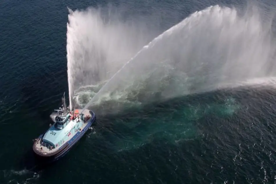 Europe’s first dual fuel tug officially delivered