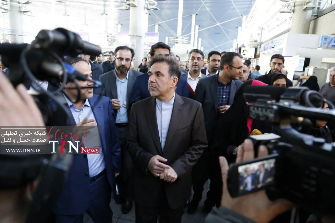 وزیر راه و شهرسازی از فرودگاه  امام بازدیدکرد / افزایش 14 درصدی طرفیت پذیرش مسافر