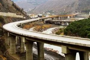 وعده بهره برداری از باقیمانده منطقه 2 آزادراه تهران شمال در شهریور/ تسهیل تردد به شمال کشور