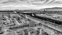 فولاد مبارکه تنها یک کارخانه فولاد سازی نیست؛ صنعتی است صنعت ساز که پشتوانه عظیمی از اقشار مختلف مردمی دارد