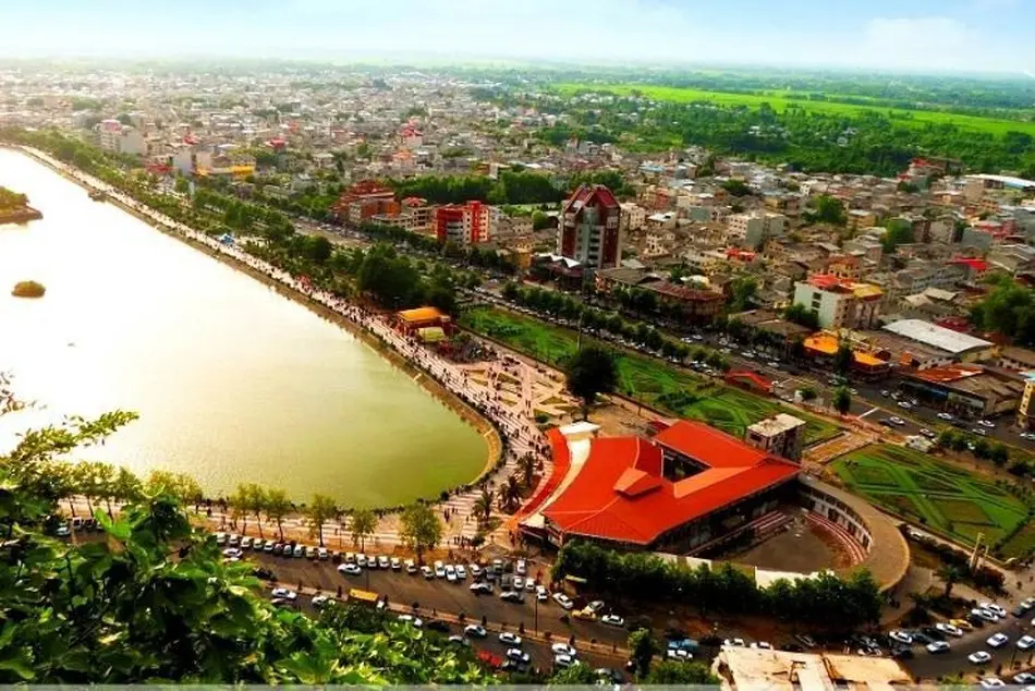 لاهیجان؛ عروس سبز گیلان در آغوش کوهستان و چایزارهای چشم نواز