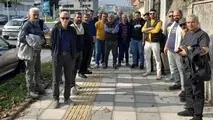 تجمع رانندگان سواری کرایه بین شهری در اعتراض به فعالیت تاکسی های اینترنتی در جاده/ مقام دولت قول پیگیری داد