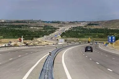 برای کمک به تخلیه ترافیک اتوبان اصفهان شیراز، بزرگراه تنگ خیاره - لپویی زیربار ترافیکی می رود 