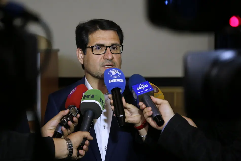 اعزام کشتی برای برگرداندن مسافران ایرانی از طریق بندر شارجه