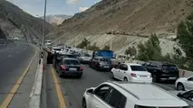 ترافیک سنگین در محور چالوس و آزادراه قزوین-کرج-تهران؛ محورهای هراز و فیروزکوه روان