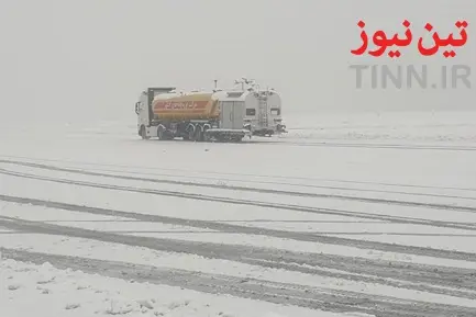 بارش برف و عملیات زمستانی در فرودگاه بین‌المللی مهرآباد تهران