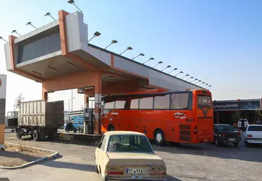 نارضایتی اصناف و صنعت از سیاستهای سهمیه بندی سوخت​؛ اختلاف قیمت و تصمیم گیری متمرکز عامل بحران است